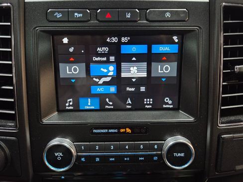 Used 2018 Ford Expedition Limited w/ Equipment Group 301A AWD/4WD image 29