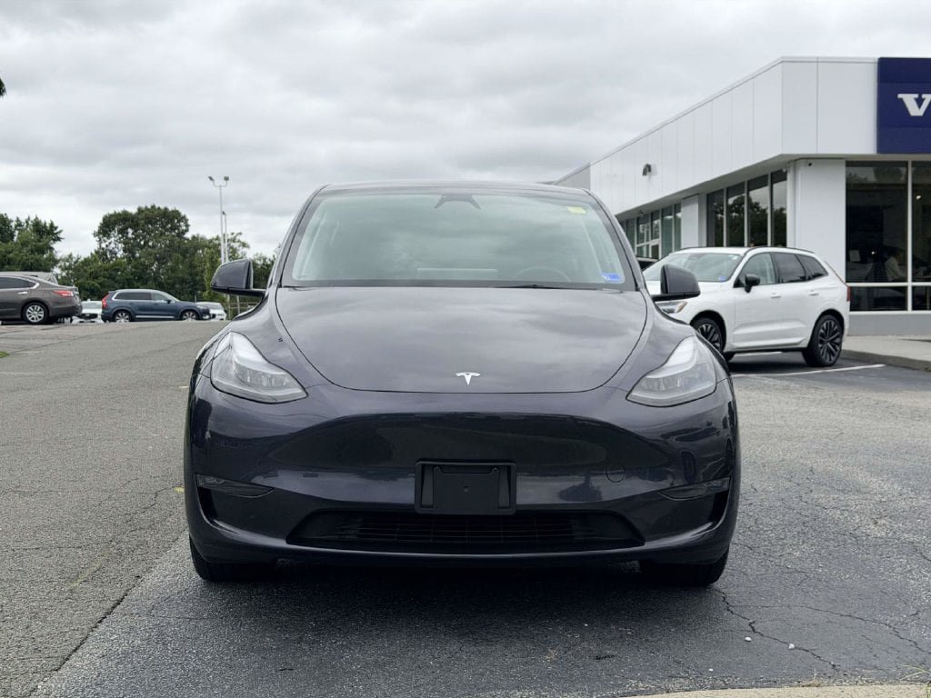 Used 2024 Tesla Model Y Long Range AWD/4WD image 25
