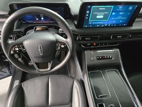 New 2026 Lincoln Aviator 2WD w/ Jet Appearance Package image 17