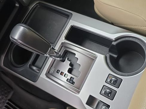 Certified 2022 Toyota 4Runner SR5 Premium image 24