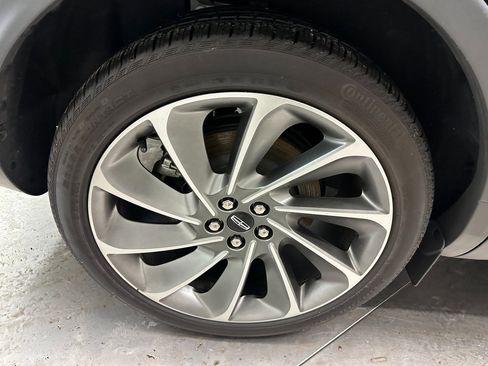 Used 2022 Lincoln Nautilus Reserve w/ Equipment Group 201A image 35