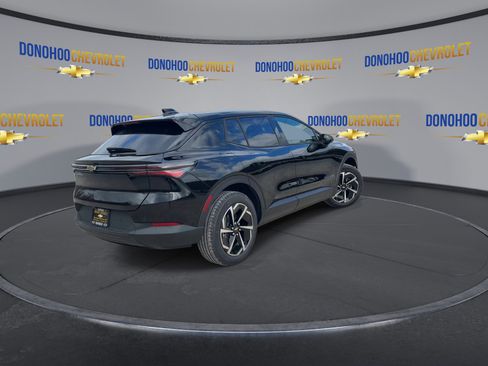 New 2026 Chevrolet Equinox EV LT image 11