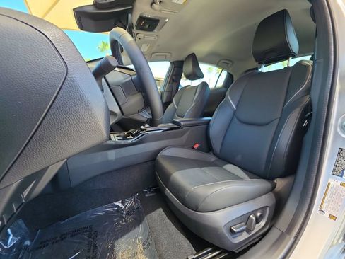 Used 2026 Toyota Prius XLE FWD image 20