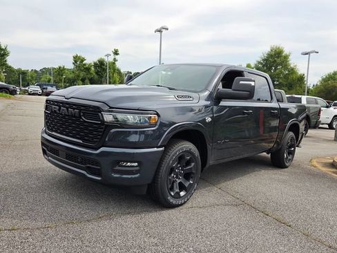 New 2026 RAM 1500 4x4 Crew Cab image 3