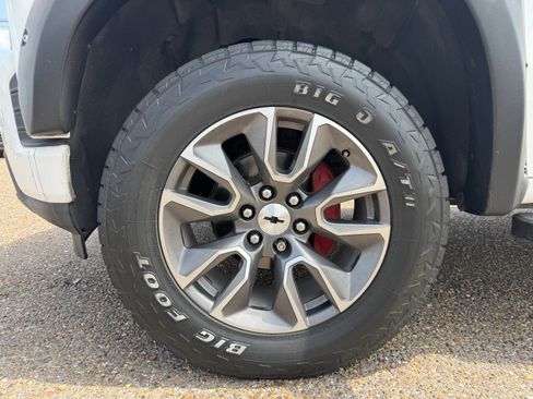 Used 2020 Chevrolet Silverado 1500 RST w/ Texas Edition AWD/4WD image 7