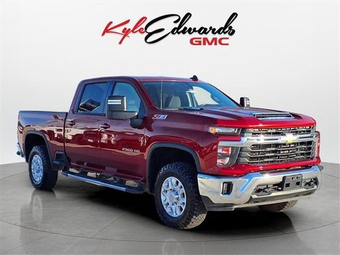 Used 2024 Chevrolet Silverado 2500 LT w/ All Star Edition image 3