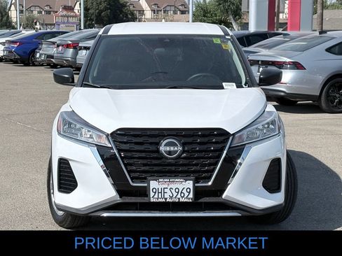 Used 2023 Nissan Kicks S FWD image 3