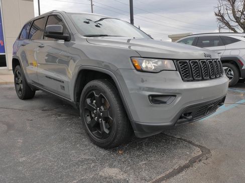 Used 2021 Jeep Grand Cherokee Freedom Edition image 4