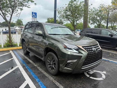 Used 2023 Lexus GX 460 w/ Black Line Special Edition image 3