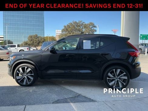 Certified 2021 Volvo XC40 P8 Recharge w/ Advanced Package image 5