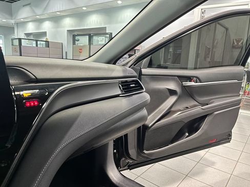 Used 2024 Toyota Camry SE FWD image 23
