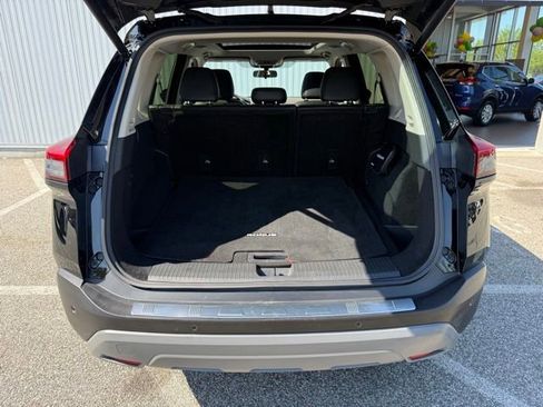 Certified 2023 Nissan Rogue SV w/ SV Premium B Package AWD/4WD image 10