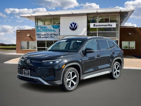 New 2025 Volkswagen Tiguan SE AWD/4WD image 1