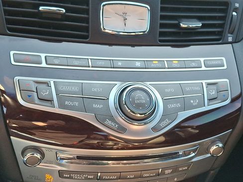 Used 2015 INFINITI Q70 3.7 w/ Sport Package image 18