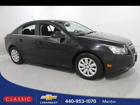 Used 2011 Chevrolet Cruze LT FWD image 1