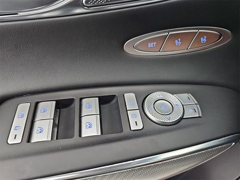 Used 2024 Genesis GV70 2.5T w/ Sport Prestige Package image 41