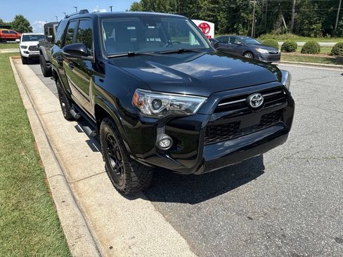 Used 2021 Toyota 4Runner SR5 Premium AWD/4WD image 5
