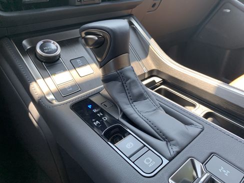 Used 2025 Lexus GX 550 AWD/4WD image 26