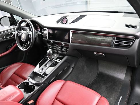 Certified 2023 Porsche Macan GTS AWD/4WD image 31