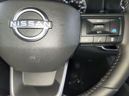 Used 2025 Nissan Rogue SV image 24