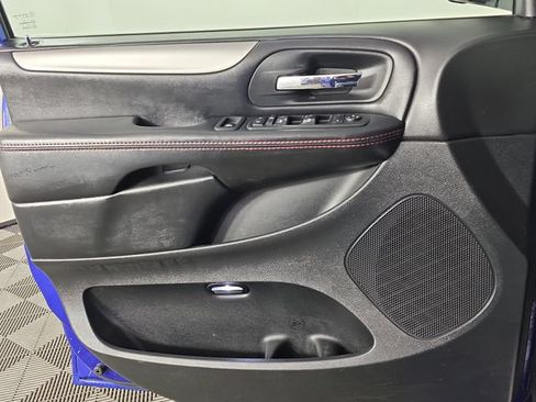 Used 2019 Dodge Grand Caravan GT FWD image 32