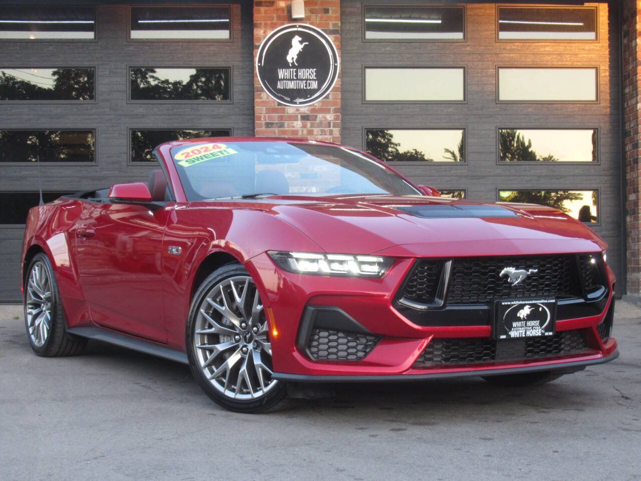 Used 2024 Ford Mustang GT Premium RWD image 2