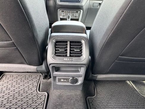 Certified 2024 Volkswagen Tiguan Wolfsburg Edition AWD/4WD image 12