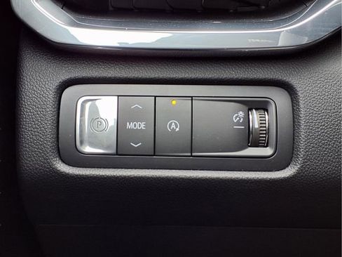 New 2026 GMC Acadia Denali w/ Super Cruise Package FWD image 10