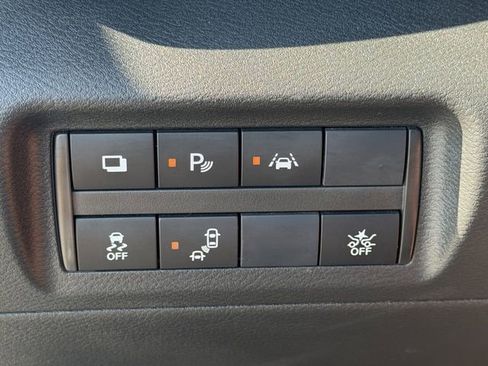 Used 2024 Nissan Kicks S FWD image 19