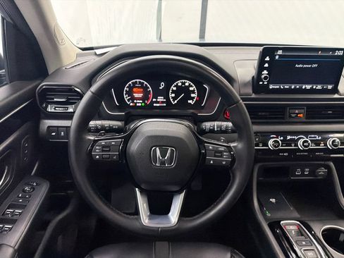 Used 2023 Honda Pilot Touring image 26