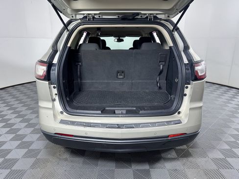 Used 2016 Chevrolet Traverse LT w/ Style and Technology Package image 10