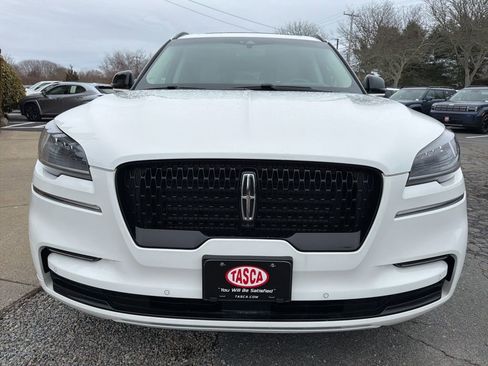 Used 2023 Lincoln Aviator Reserve w/ Equipment Group 201A image 2