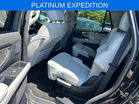 Certified 2025 Ford Expedition Platinum w/ Driver's Package AWD/4WD image 15