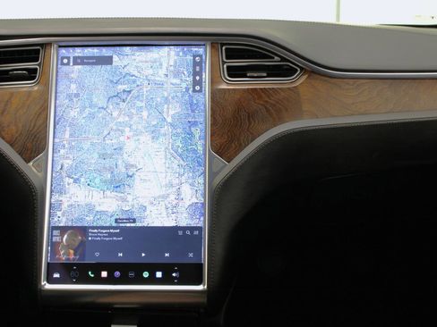 Used 2017 Tesla Model S 75D image 55