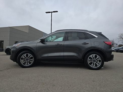 Used 2020 Ford Escape SEL image 10