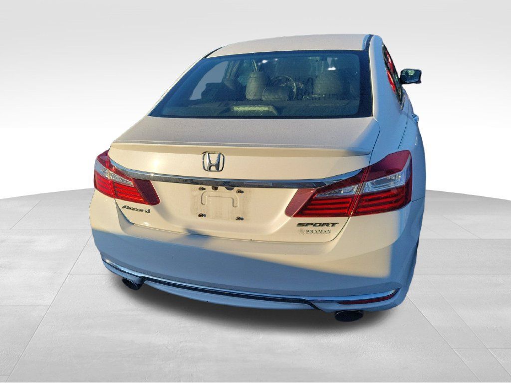 Used 2017 Honda Accord Sport image 13