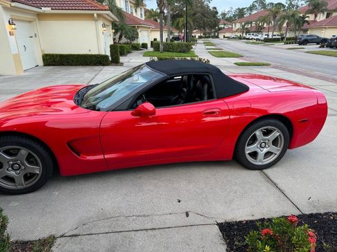 Used 1999 Chevrolet Corvette Base 2dr Convertible w/ Performance Handling Pkg image 3
