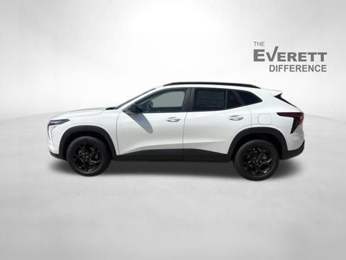 New 2026 Chevrolet Trax LT w/ Driver Confidence Package FWD image 4