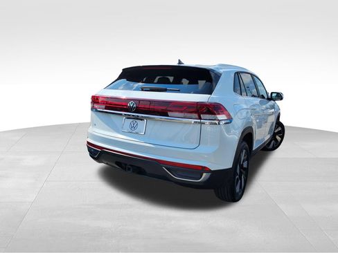 Certified 2024 Volkswagen Atlas Cross Sport SE w/ Panoramic Sunroof Package FWD image 7