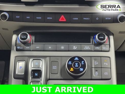 Used 2024 Hyundai Palisade Limited image 22