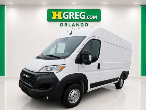Used 2025 RAM ProMaster 2500 w/ Convenience Group FWD image 4