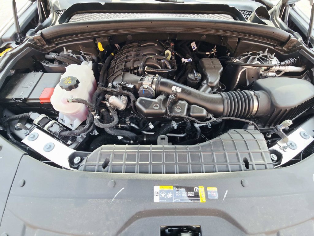 Certified 2025 Jeep Grand Cherokee Altitude AWD/4WD image 9