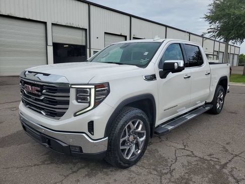 Used 2025 GMC Sierra 1500 SLT w/ SLT Premium Plus Package AWD/4WD image 2