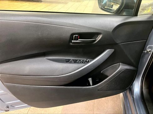 Used 2023 Toyota Corolla LE image 9