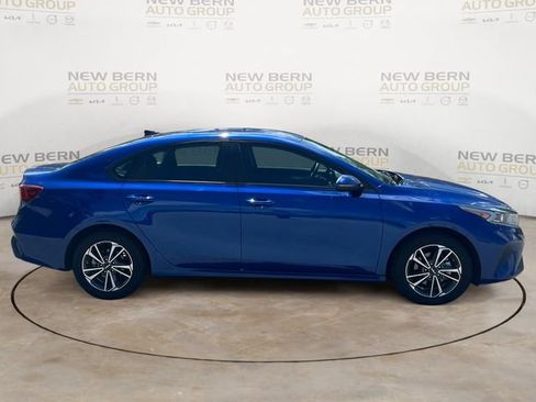 Used 2024 Kia Forte LXS w/ LXS Technology Package FWD image 6