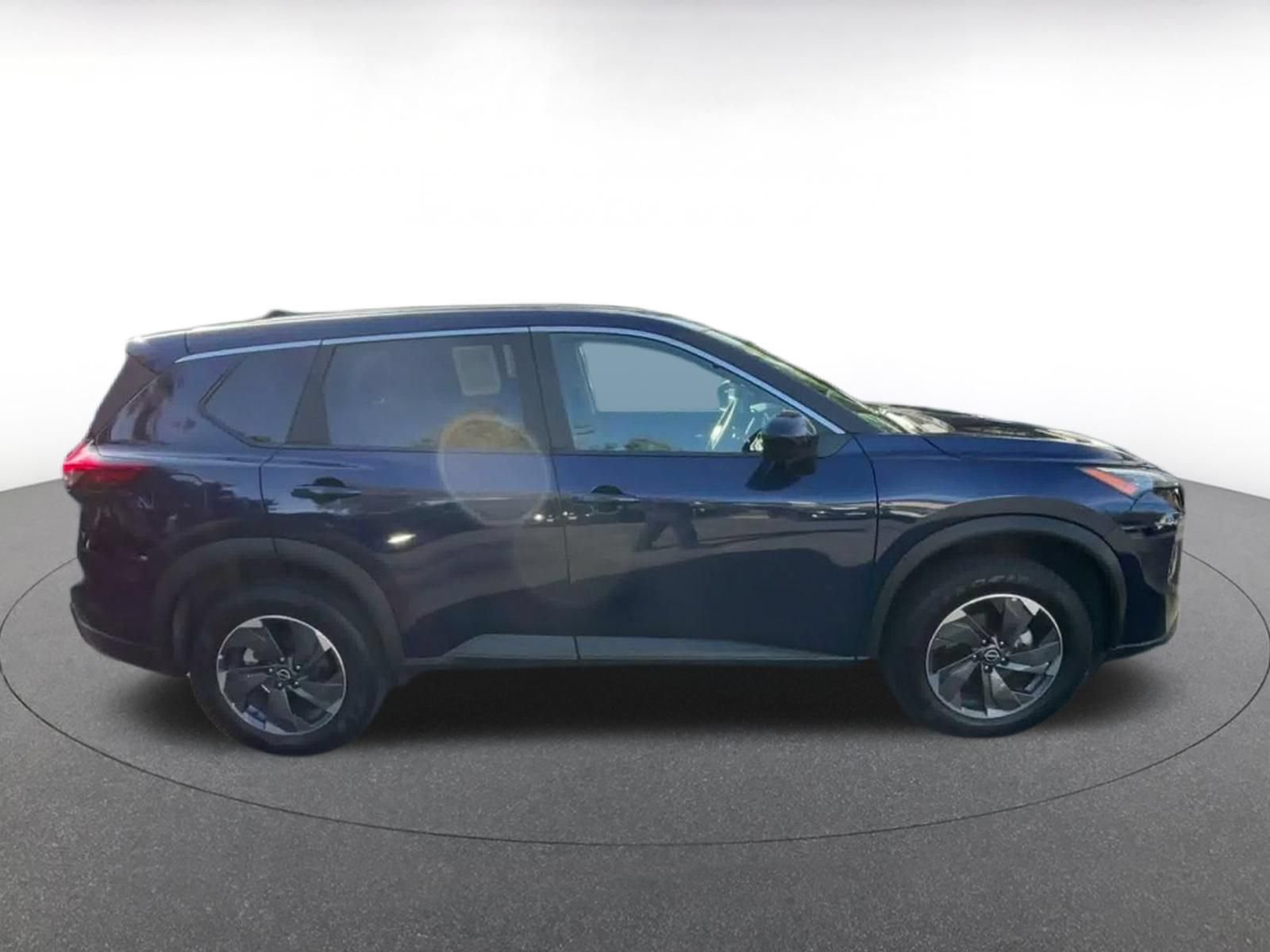 Used 2025 Nissan Rogue SV FWD image 15