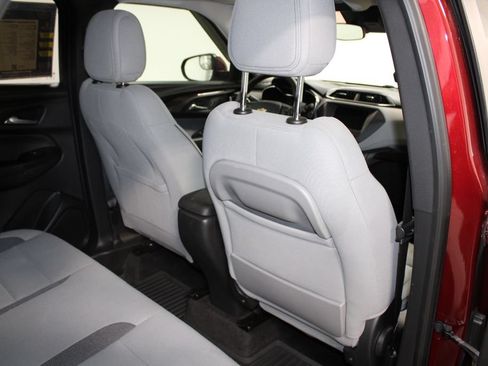 Used 2022 Chevrolet TrailBlazer LT FWD image 27