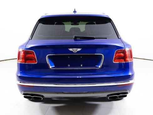 Used 2019 Bentley Bentayga image 46