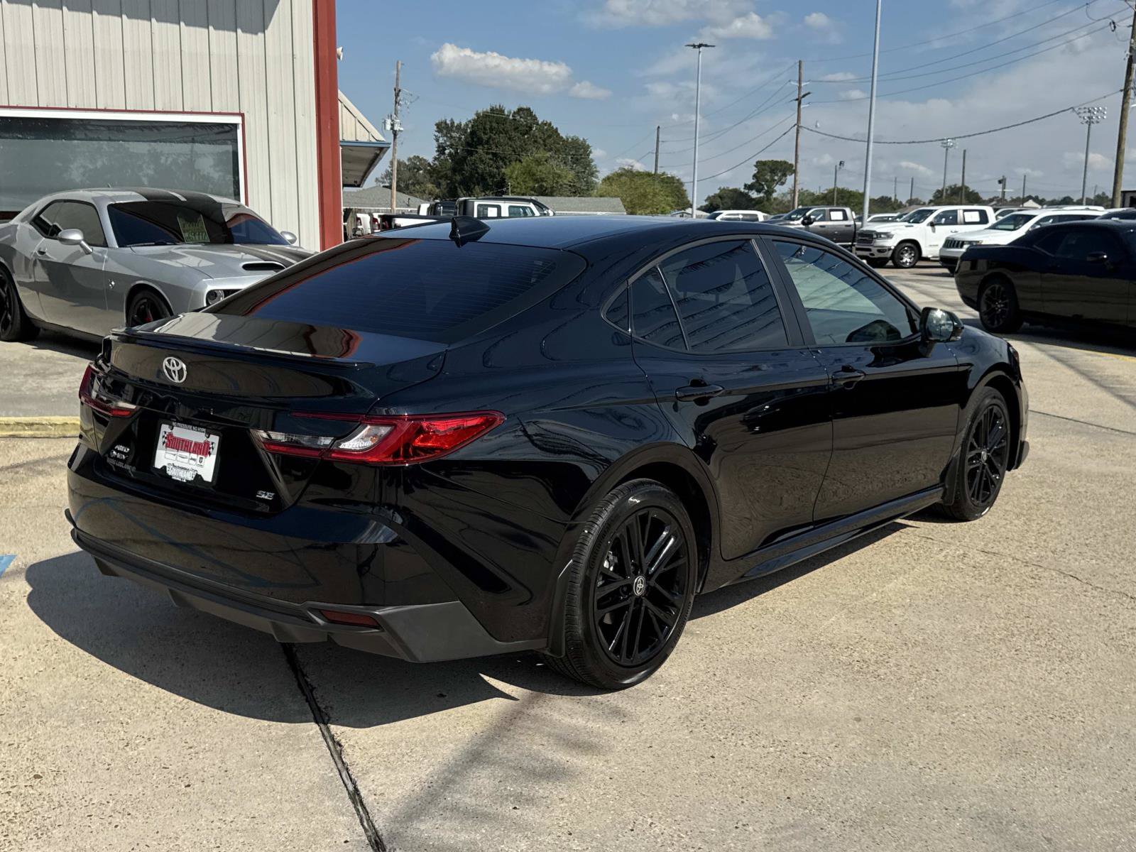 Used 2026 Toyota Camry SE w/ Convenience Package AWD/4WD image 7