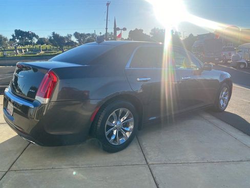 Used 2016 Chrysler 300 Limited image 8